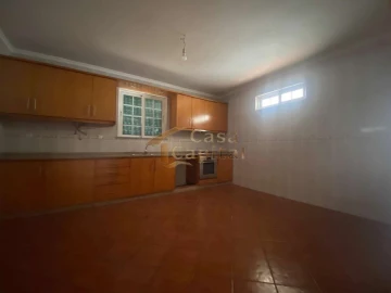 Moradia T3 para Venda em Mouçós e Lamares