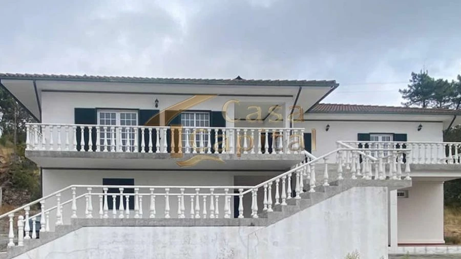 Moradia T3 para Venda em Mouçós e Lamares
