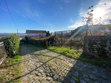 Terreno para Venda em Vila Marim