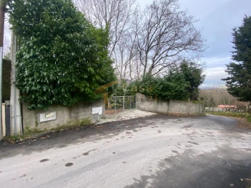 Terreno para Venda em Vila Marim