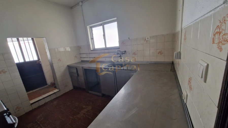 Loja para Venda em Adoufe e Vilarinho de Samardã Foto 14