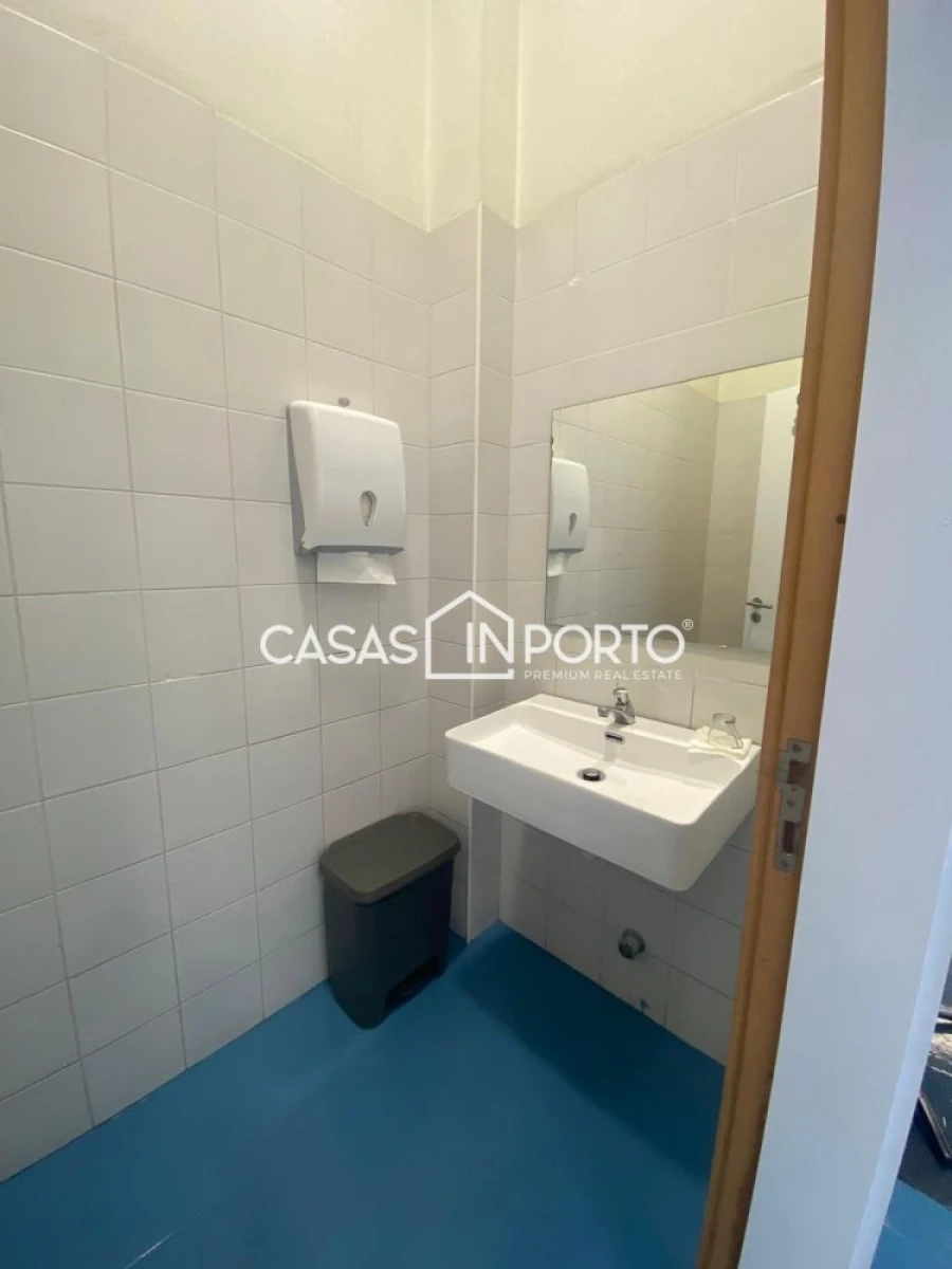 Loja para Arrendamento em Matosinhos e Leça da Palmeira Foto 10