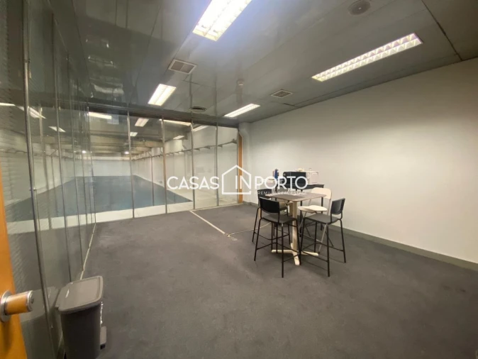 Loja para Arrendamento em Matosinhos e Leça da Palmeira Foto 14