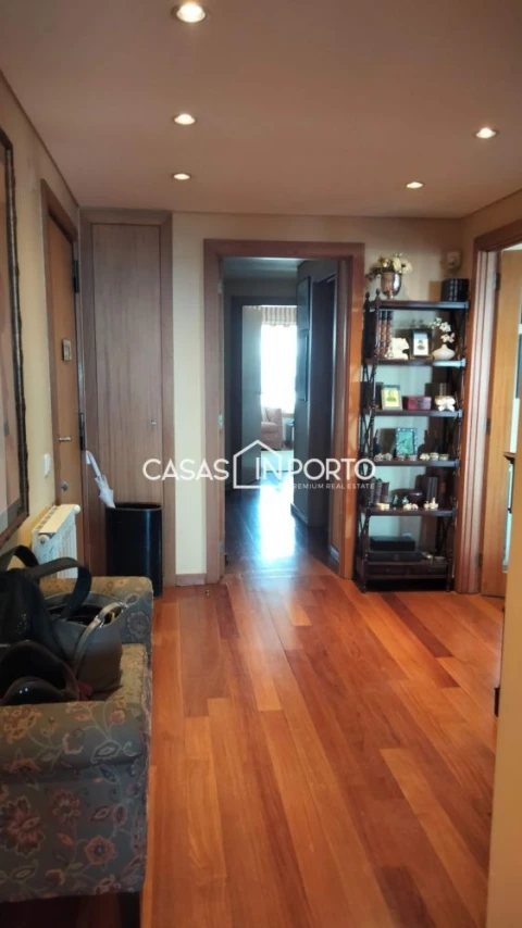 Apartamento T4 para Venda em Aldoar, Foz do Douro e Nevogilde