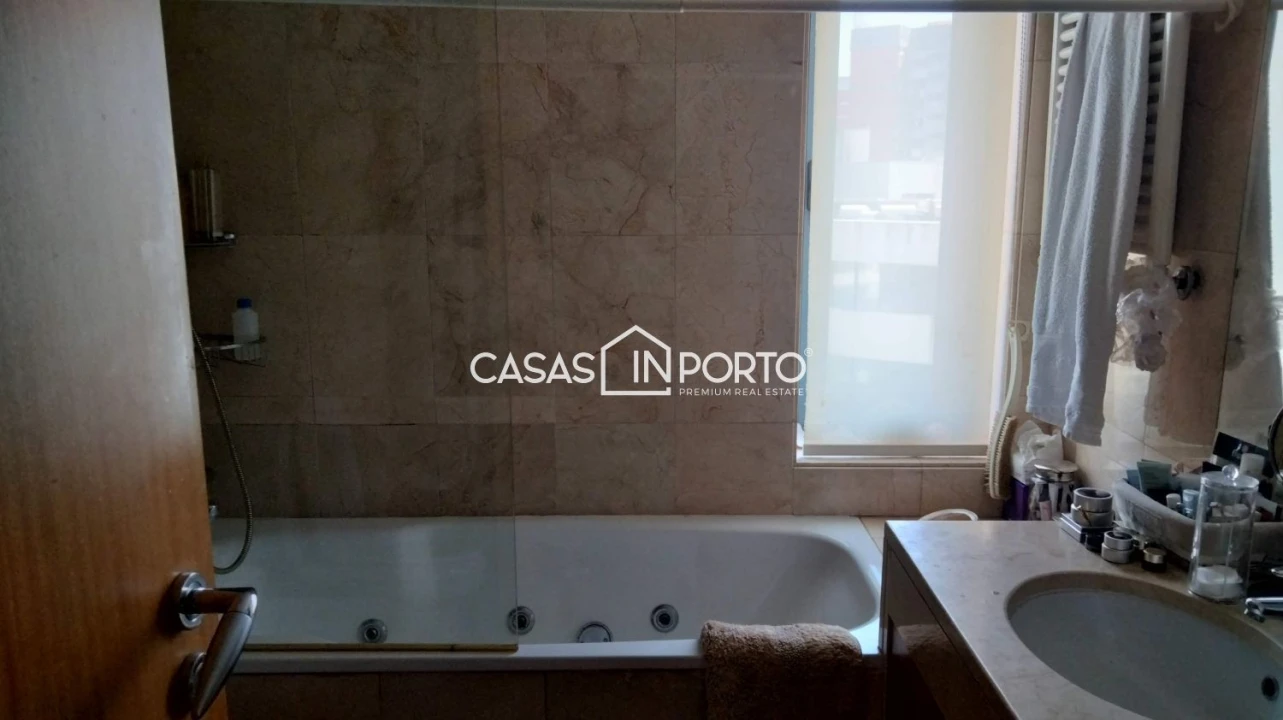 Apartamento T4 para Venda em Aldoar, Foz do Douro e Nevogilde Foto 30