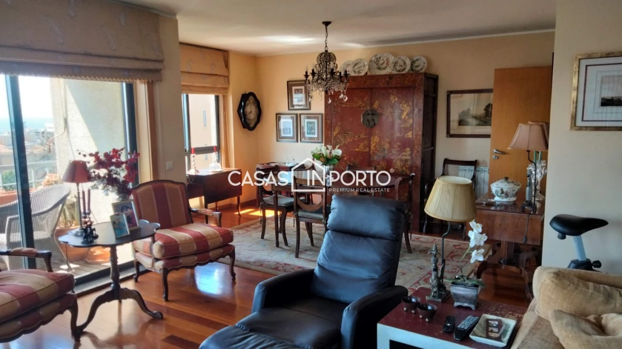 Apartamento T4 para Venda em Aldoar, Foz do Douro e Nevogilde Foto 8