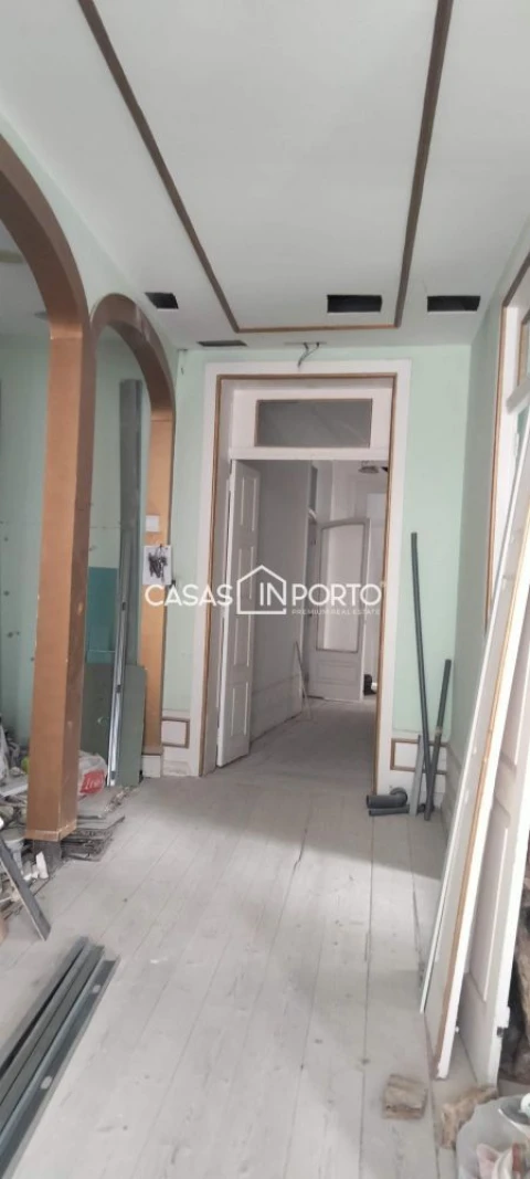 Loja para Arrendamento em Cedofeita, Santo Ildefonso, Sé, Miragaia, São Nicolau e Vitória