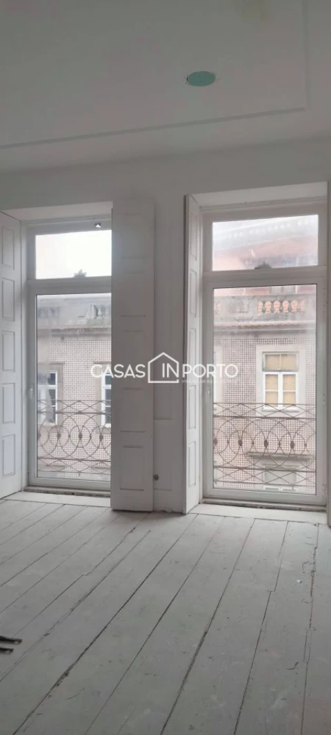 Loja para Arrendamento em Cedofeita, Santo Ildefonso, Sé, Miragaia, São Nicolau e Vitória