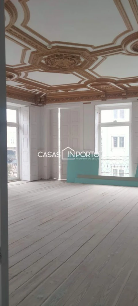 Loja para Arrendamento em Cedofeita, Santo Ildefonso, Sé, Miragaia, São Nicolau e Vitória