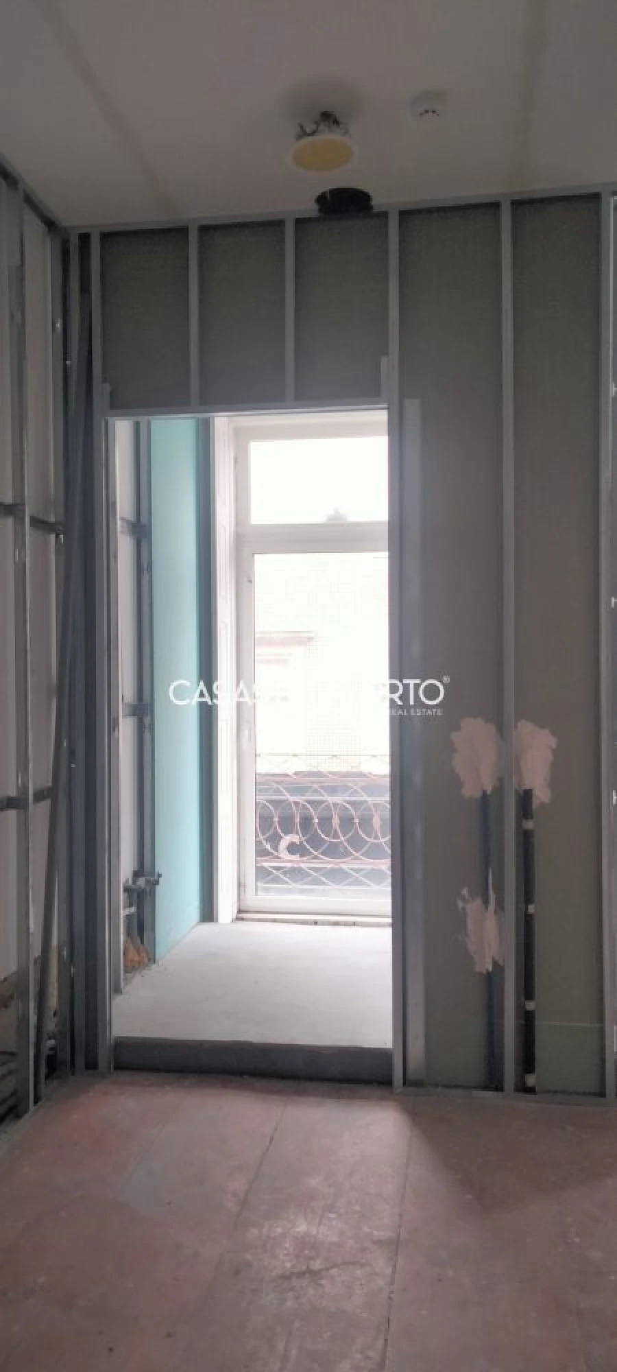 Loja para Arrendamento em Cedofeita, Santo Ildefonso, Sé, Miragaia, São Nicolau e Vitória Foto 15