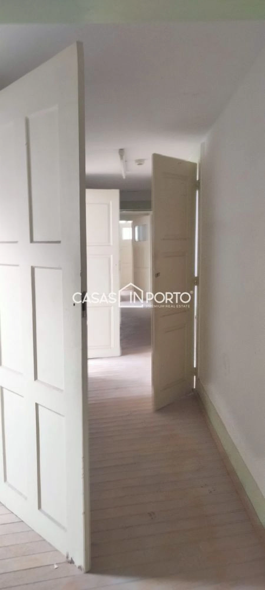 Loja para Arrendamento em Cedofeita, Santo Ildefonso, Sé, Miragaia, São Nicolau e Vitória Foto 13