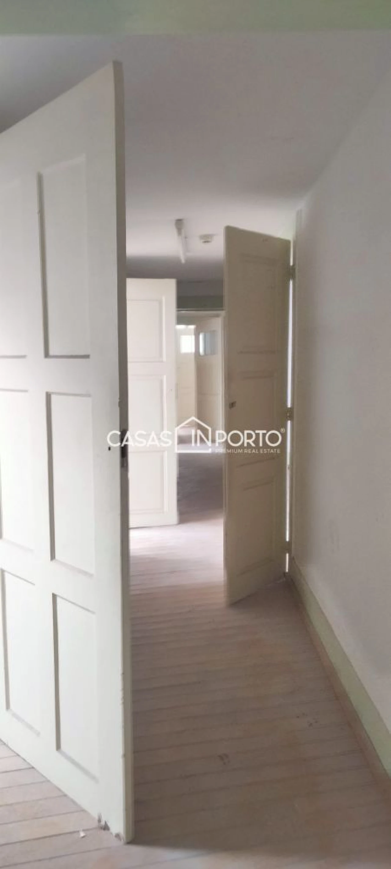 Loja para Arrendamento em Cedofeita, Santo Ildefonso, Sé, Miragaia, São Nicolau e Vitória Foto 13