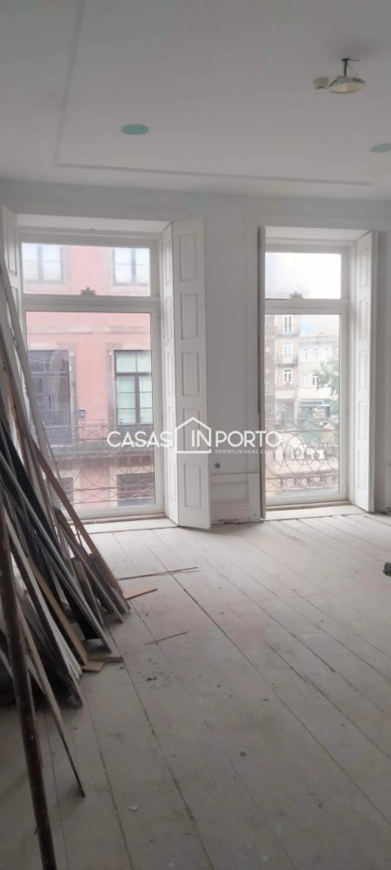 Loja para Arrendamento em Cedofeita, Santo Ildefonso, Sé, Miragaia, São Nicolau e Vitória Foto 7