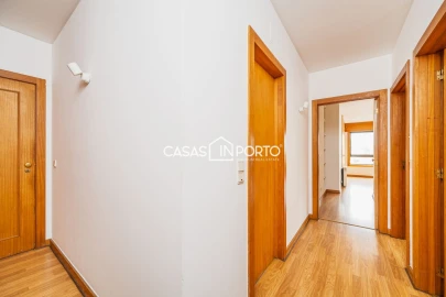 Apartamento T4 para Venda em Aldoar, Foz do Douro e Nevogilde