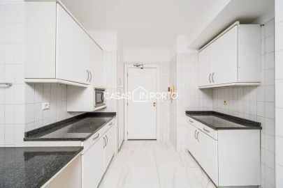 Apartamento T4 para Venda em Aldoar, Foz do Douro e Nevogilde