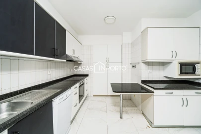 Apartamento T4 para Venda em Aldoar, Foz do Douro e Nevogilde