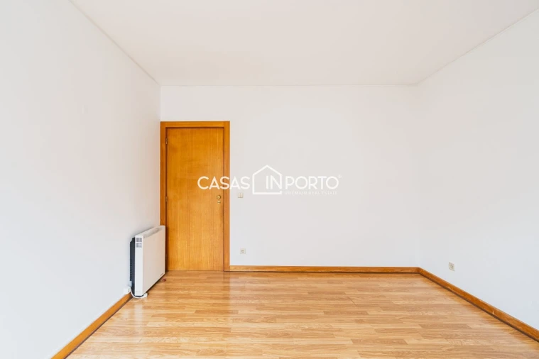 Apartamento T4 para Venda em Aldoar, Foz do Douro e Nevogilde Foto 29