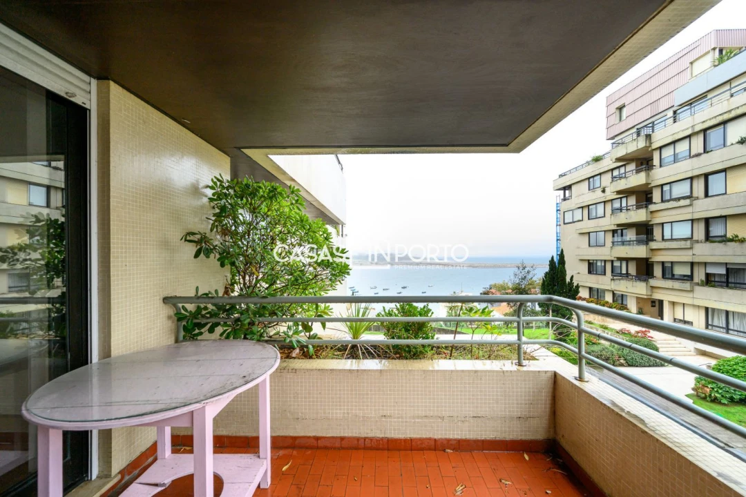 Apartamento T4 para Venda em Aldoar, Foz do Douro e Nevogilde Foto 1