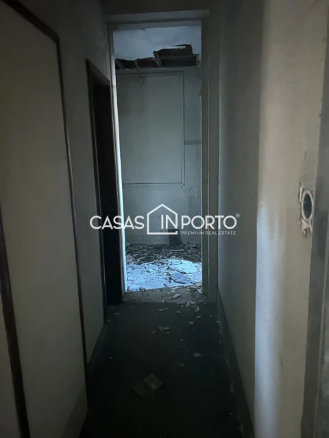 Loja para Venda em Milheiros