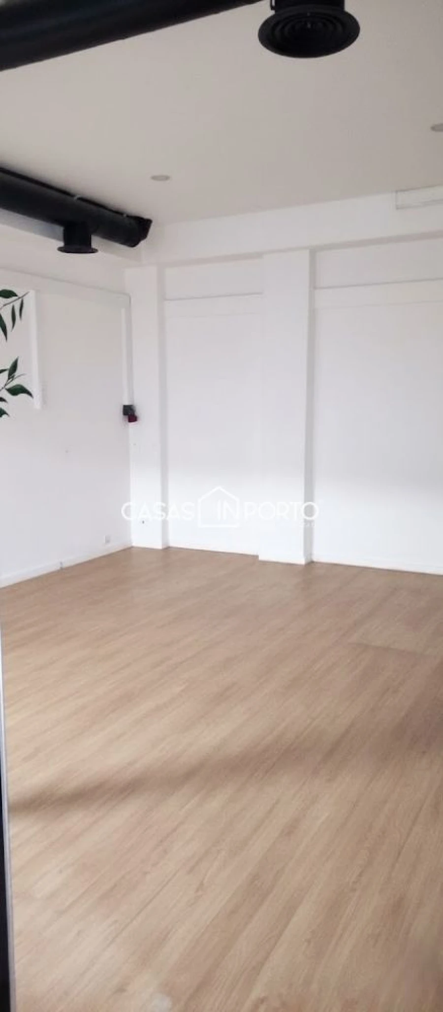 Loja para Arrendamento em Cedofeita, Santo Ildefonso, Sé, Miragaia, São Nicolau e Vitória Foto 2