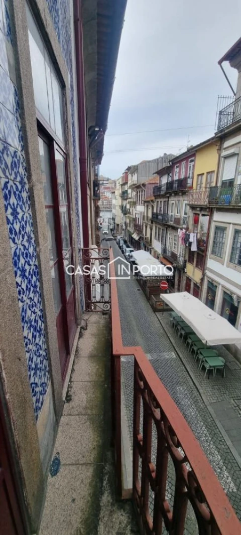 Loja para Venda em Santa Marinha e São Pedro da Afurada