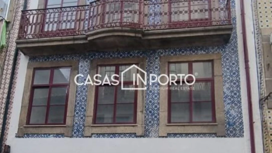 Loja para Venda em Santa Marinha e São Pedro da Afurada