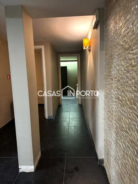 Loja para Arrendamento em Paranhos