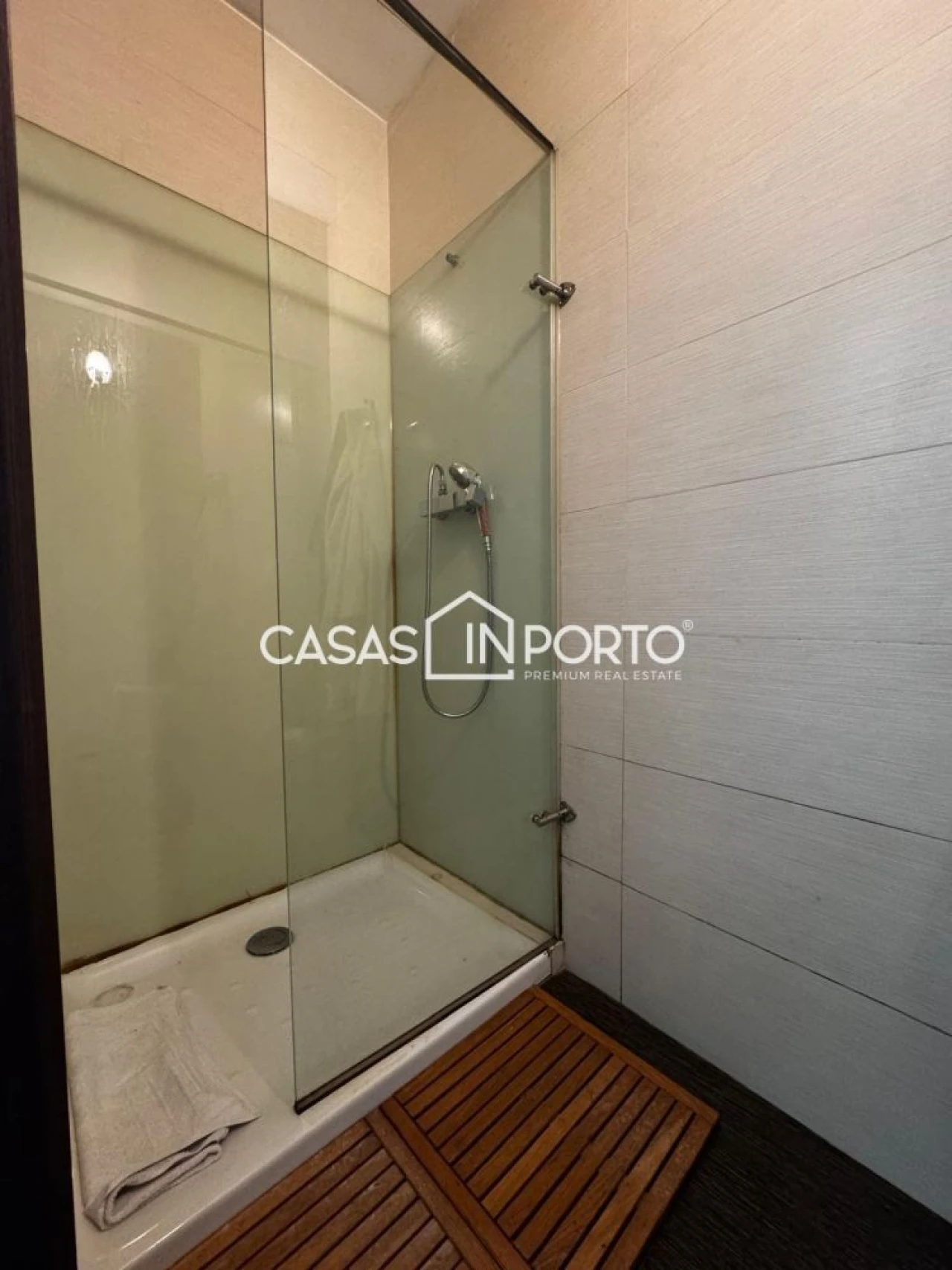 Loja para Arrendamento em Paranhos Foto 16