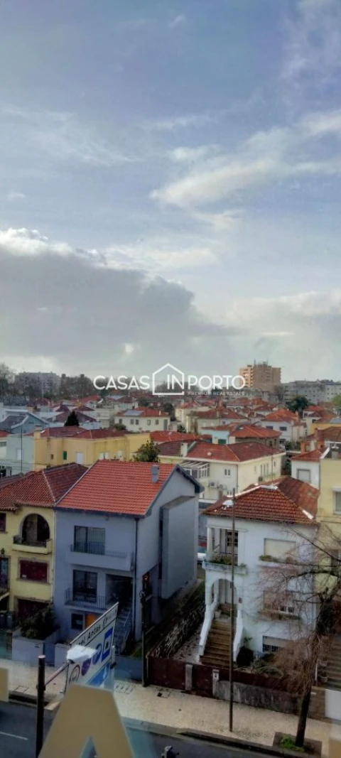 Loja para Arrendamento em Campanhã