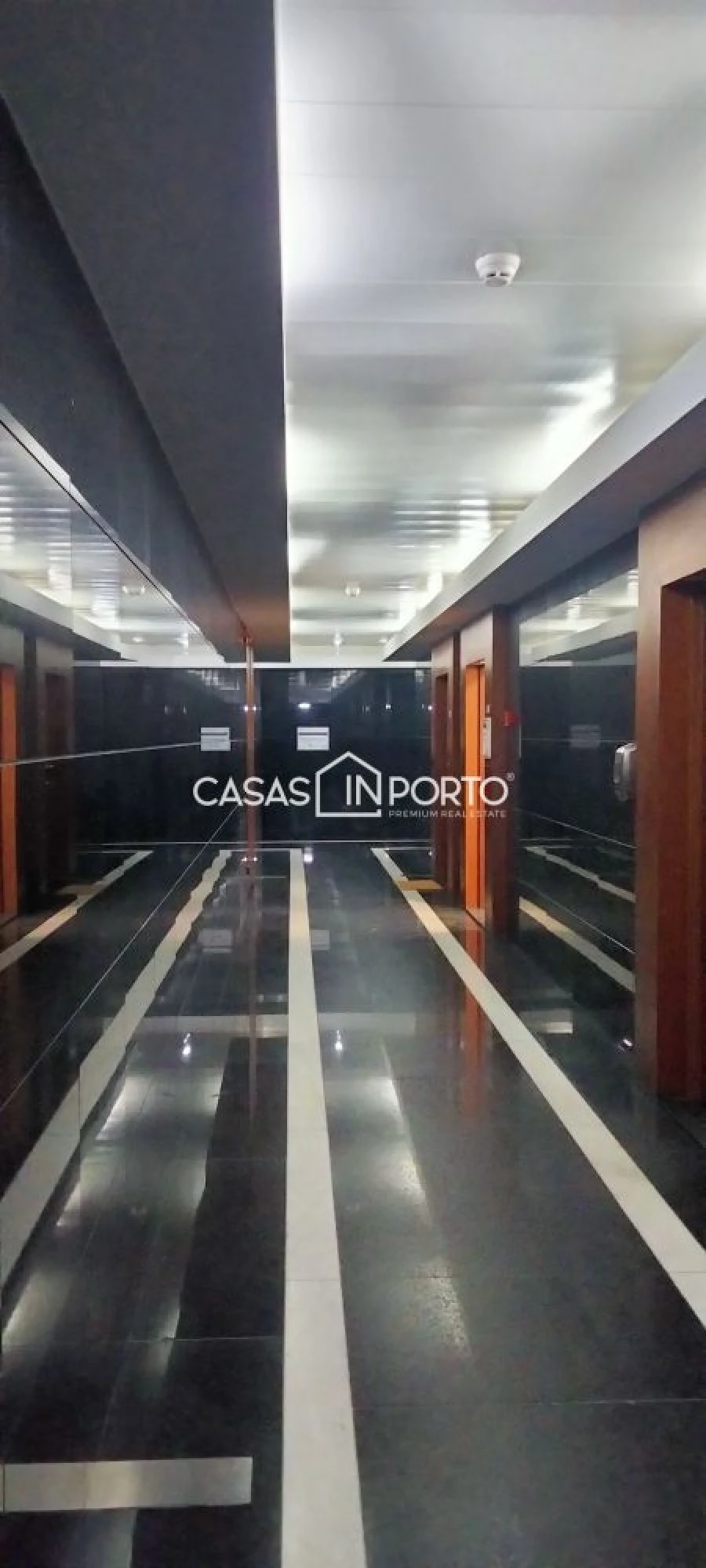 Loja para Arrendamento em Campanhã Foto 7