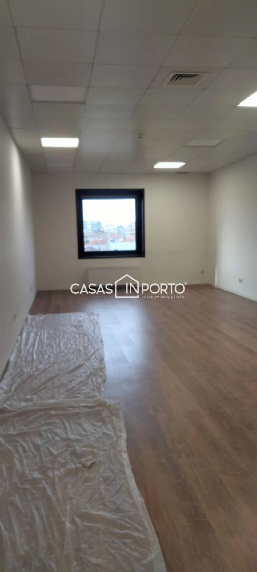 Loja para Arrendamento em Campanhã Foto 9