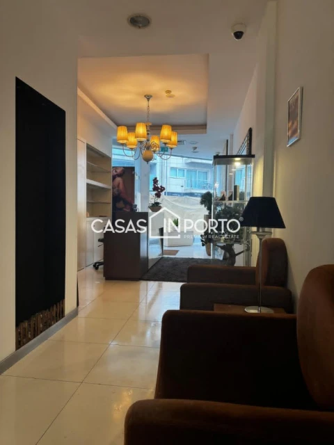 Loja para Arrendamento em Paranhos