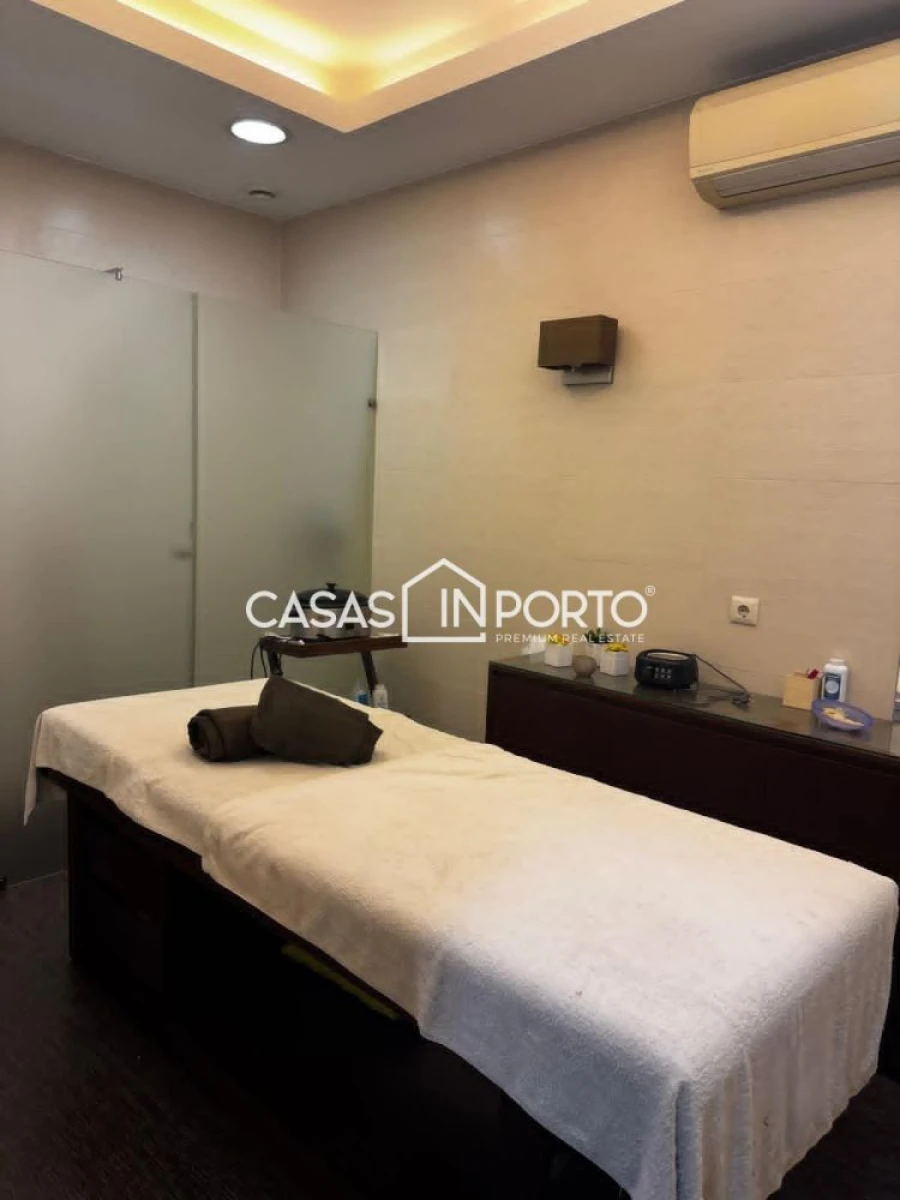 Loja para Arrendamento em Paranhos Foto 13