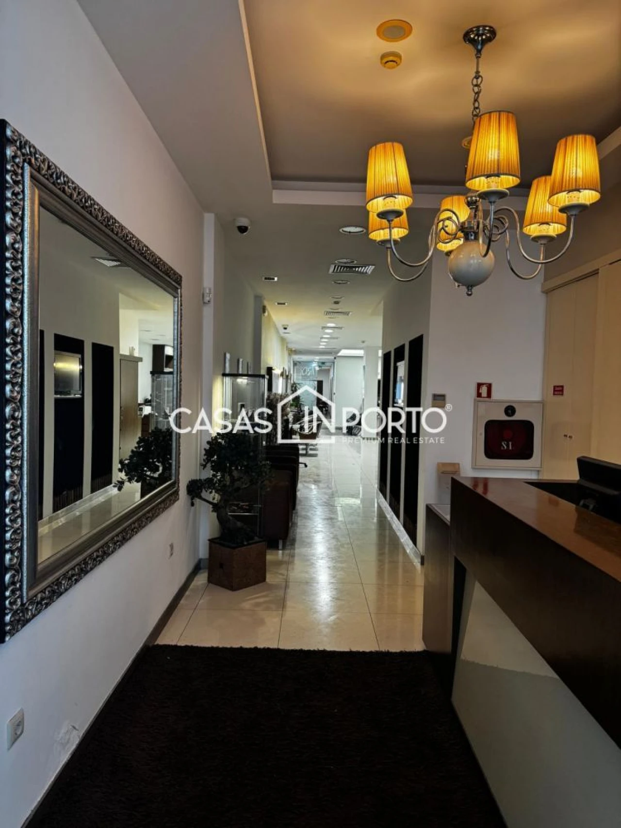 Loja para Arrendamento em Paranhos Foto 1