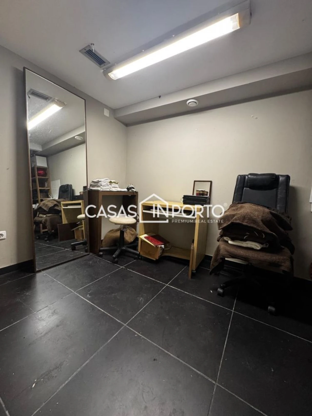 Loja para Arrendamento em Paranhos Foto 26