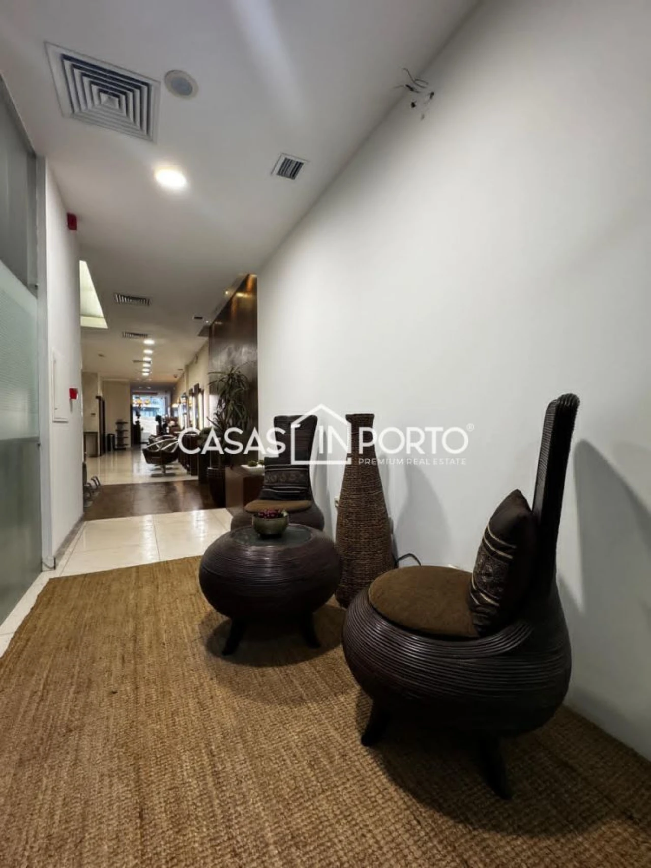 Loja para Arrendamento em Paranhos Foto 4