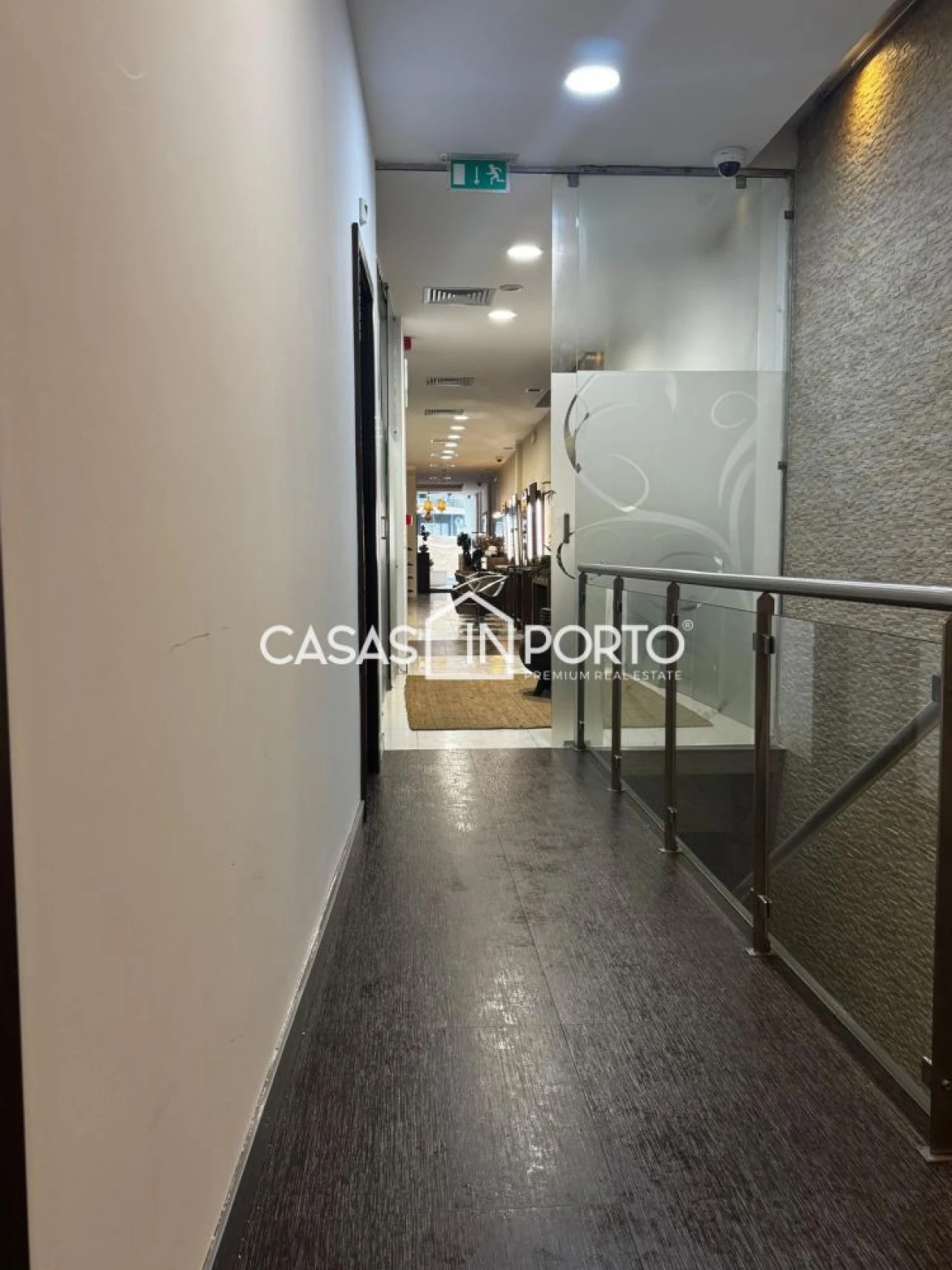 Loja para Arrendamento em Paranhos Foto 28