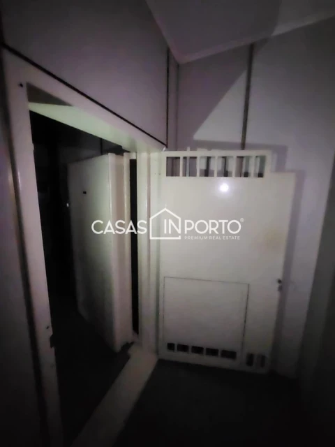 Loja para Arrendamento em Cedofeita, Santo Ildefonso, Sé, Miragaia, São Nicolau e Vitória