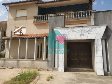 Moradia T4 para Venda em Albergaria-A-Velha e Valmaior