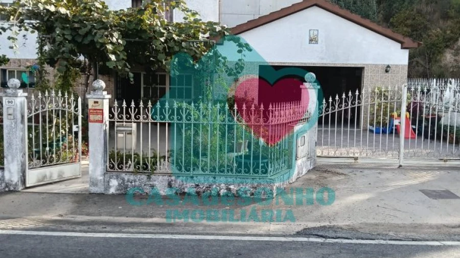Moradia T3 para Venda em São João de Loure e Frossos