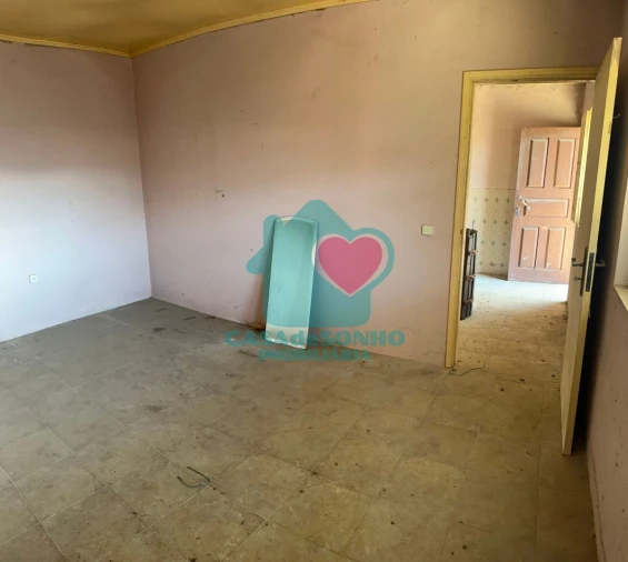 Moradia T3 para Venda em Alquerubim Foto 13