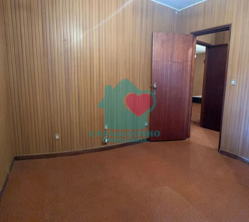 Moradia T3 para Venda em Alquerubim Foto 8