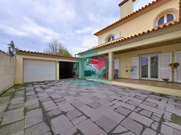 Moradia T3 para Venda em Valongo do Vouga