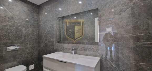 Moradia T7 para Venda em São Pedro da Cadeira