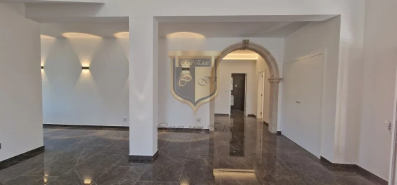 Moradia T7 para Venda em São Pedro da Cadeira