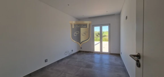 Moradia T7 para Venda em São Pedro da Cadeira