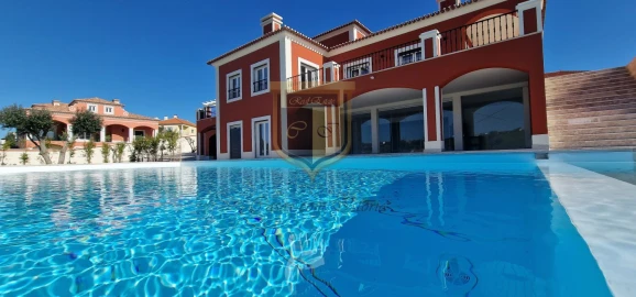 Moradia T7 para Venda em São Pedro da Cadeira