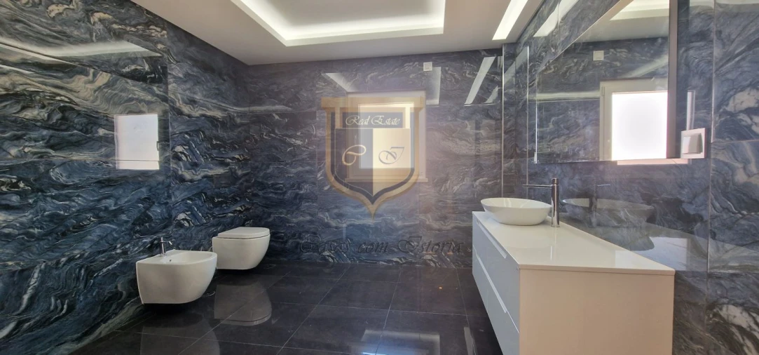 Moradia T7 para Venda em São Pedro da Cadeira Foto 35