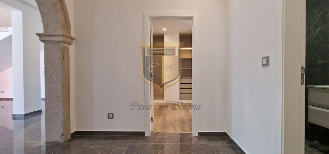 Moradia T7 para Venda em São Pedro da Cadeira Foto 25