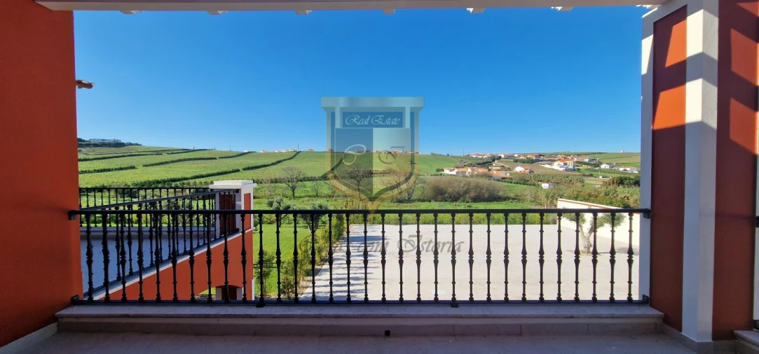 Moradia T7 para Venda em São Pedro da Cadeira Foto 30